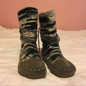 Shoes of Soul boots, toddler girl size 8